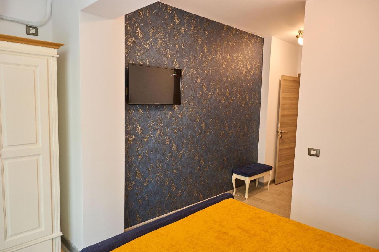 Seastar Apartment - Spa N Pools Beach Resort Mamaia Eksteriør billede