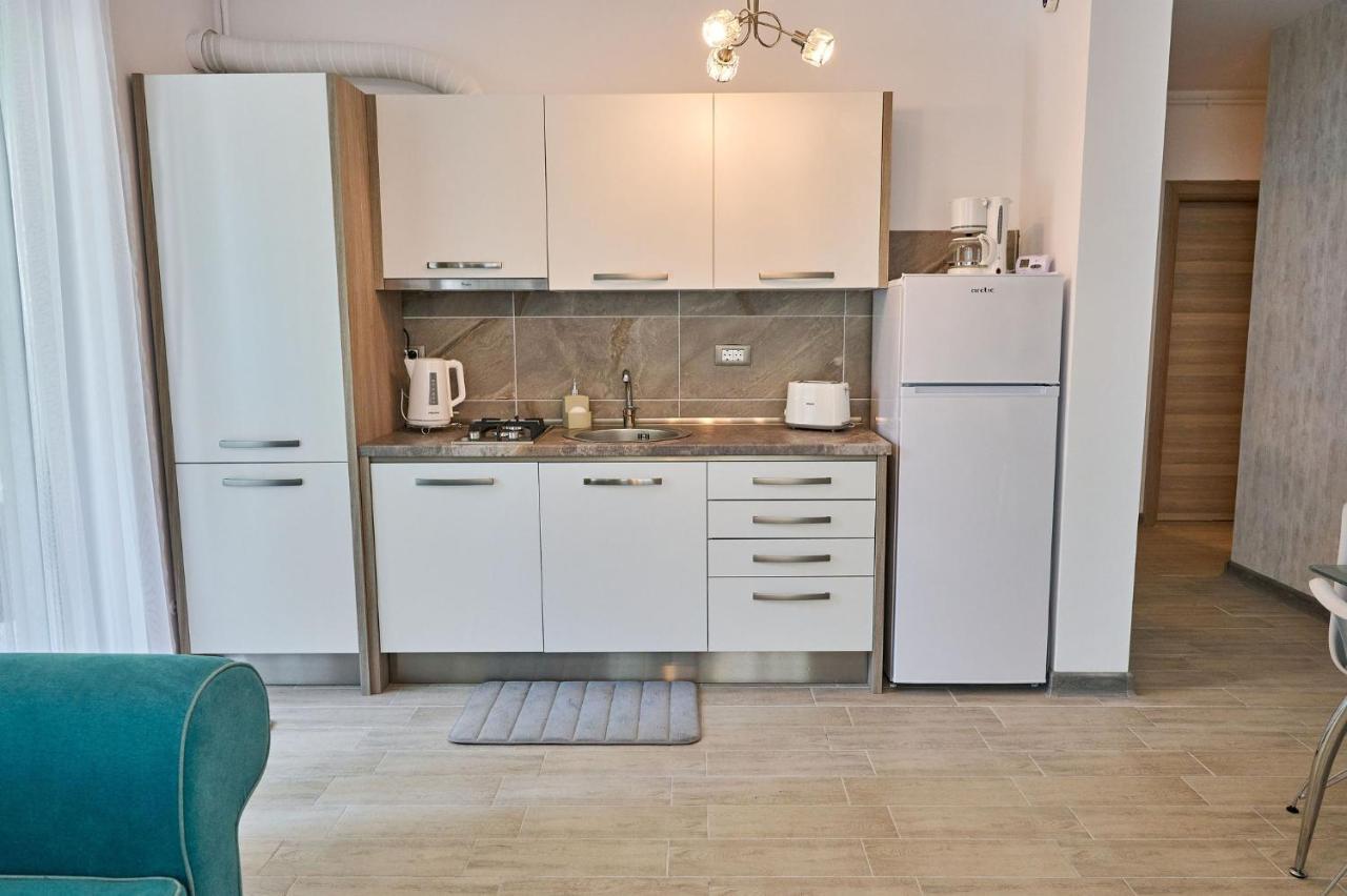 Seastar Apartment - Spa N Pools Beach Resort Mamaia Eksteriør billede