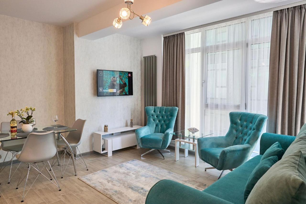 Seastar Apartment - Spa N Pools Beach Resort Mamaia Eksteriør billede