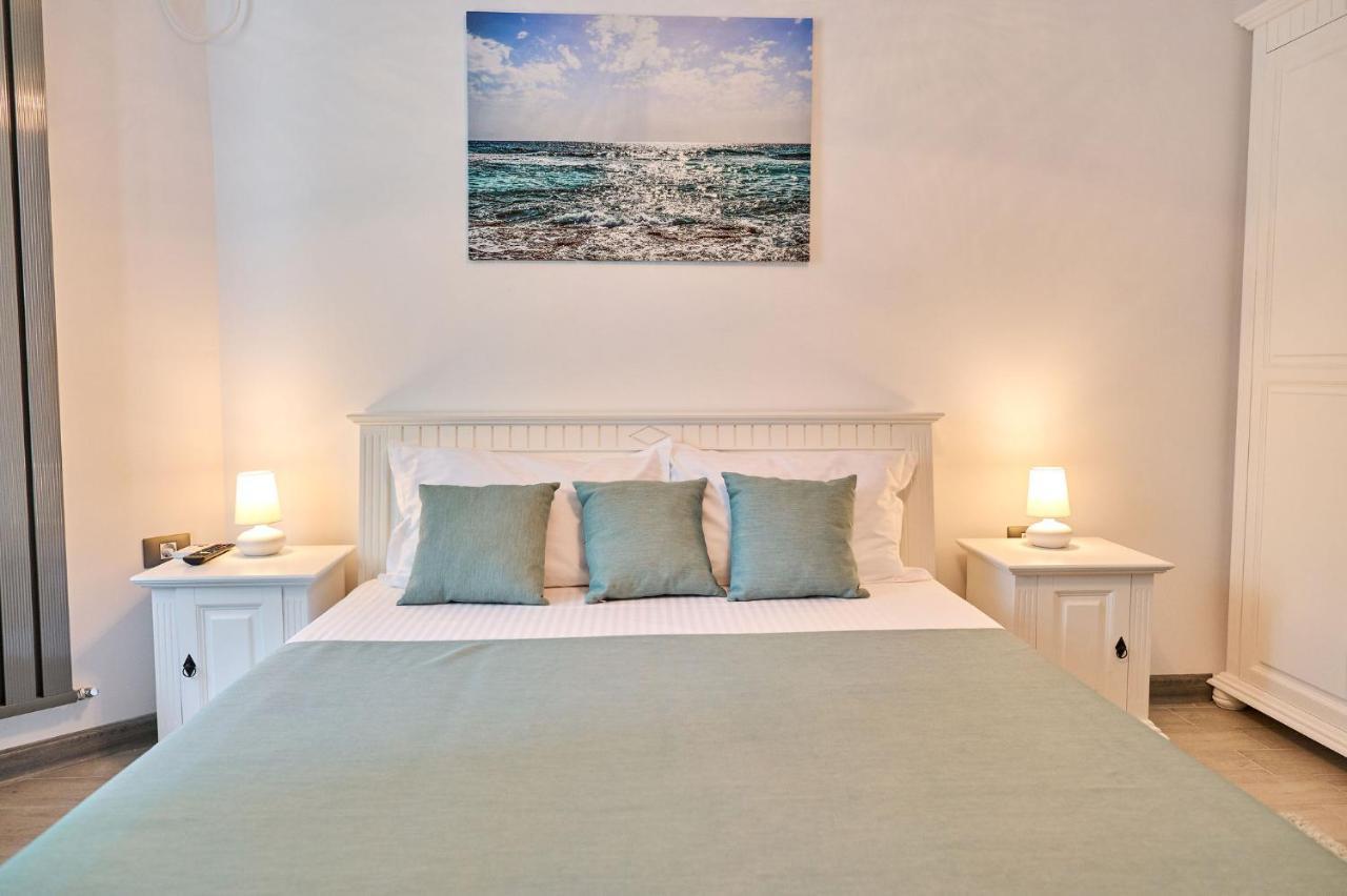 Seastar Apartment - Spa N Pools Beach Resort Mamaia Eksteriør billede